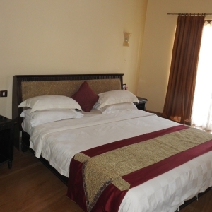Luxury Room – Lake View Luxury Room – Lake View