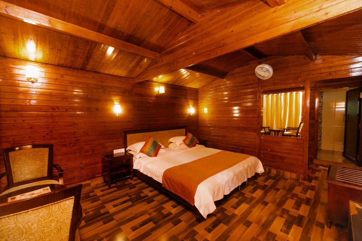 river-roost-ftrd-delux-wood-cabins