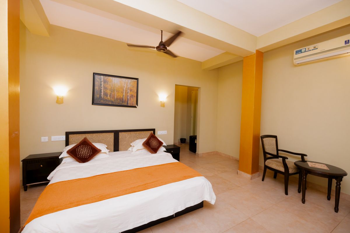 river-roost-ftrd-luxury-room-lake